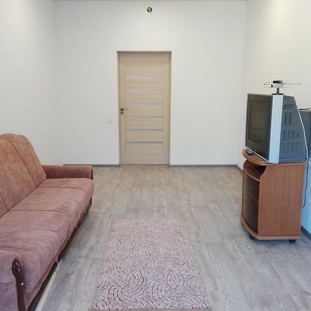 Apartment On Kryvorizhstal Street 35-24 Krzywy Róg Zewnętrze zdjęcie